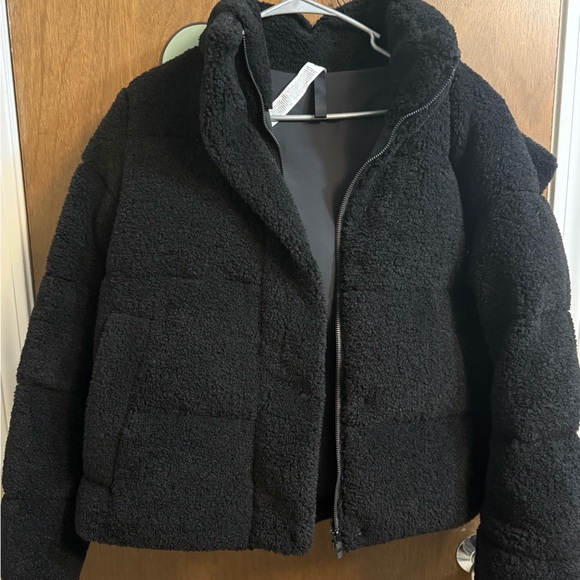 Lululemon women’s Wunder Puff Cropped Jacket
*Textured Fleece - Picture 8 of 10